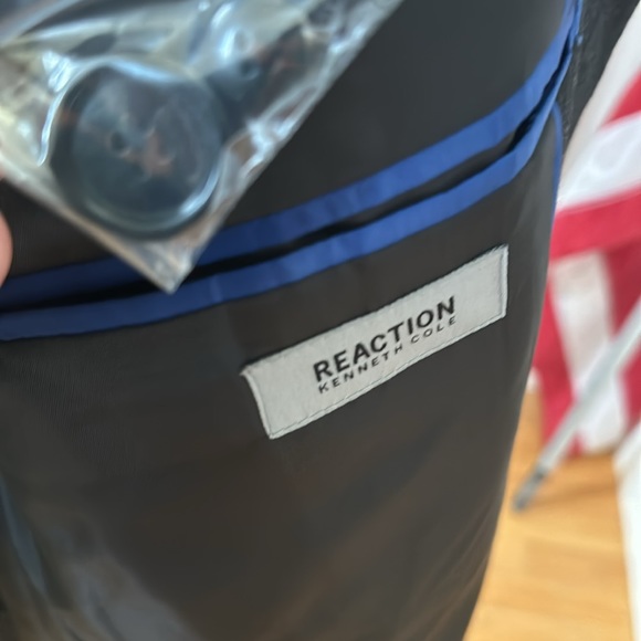 NWT Kenneth Cole Reaction Stylish luxe classic fit Overcoat. SZ 48 R (SKU B) - Picture 13 of 14